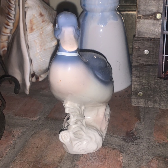 Delicate hand painted ceramic duck - Picture 4 of 5